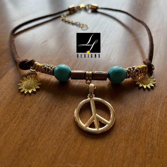 lf Designs: Peace in Sunflowers Choker Collar - Picture 2 of 7